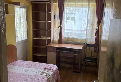 Apartament cu 3 camere semidecomandat în Micro 3 - 7