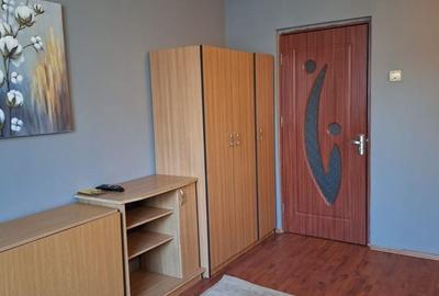 Inchiriez garsoniera Tiglina 1 - 2