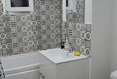 Apartament cu 2 camere decomandat în Piața Centrală - 9