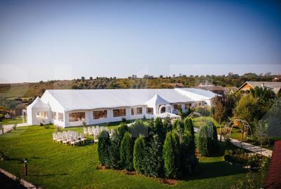 Proprietate HORECA cu sala de evenimente moderna, intr-o oaz - 1