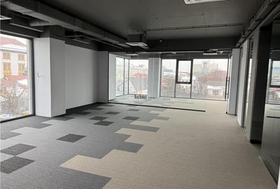 Birou, de 380 mp, în Hipodrom 2 - 3