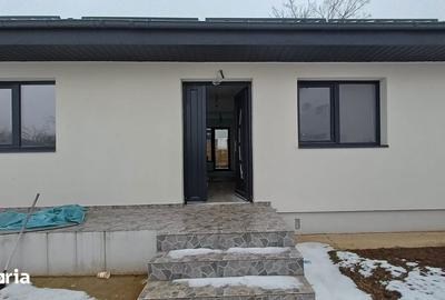 Casă cu 4 camere cu Teren 300 Mp în Central - 11