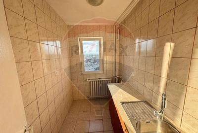Apartament cu 2 camere de vanzare in zona Narcisa - 3