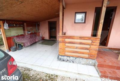 Casă cu 2 camere cu Teren 360 Mp în Moroeni - 9