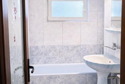 Apartament cu 3 camere decomandat în Casa de Cultură - 10