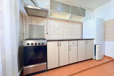 Apartament cu 3 camere semidecomandat, mobilat în Girocului - 15