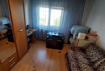 Apartament 3 camere decomandat, etajul 4, Craiovita zona Lidl - 3