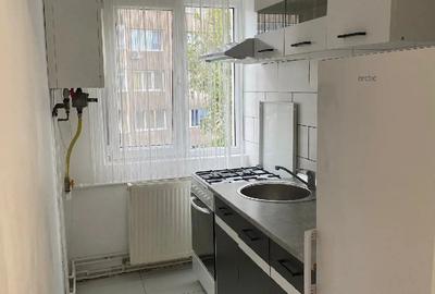 Inchiriez garsoniera - 2