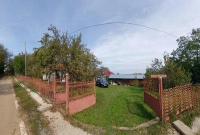 Casa de vanzare intr-o zona linistita in comuna Mociu - 8