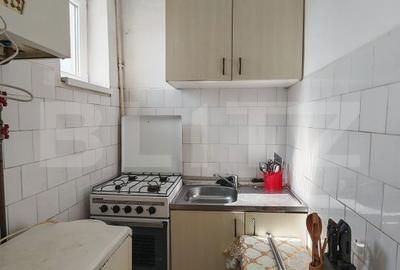 Apartament cu 2 camere semidecomandat în Micro 1 - 7