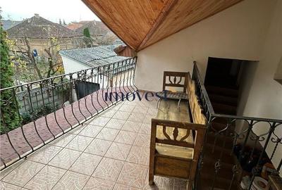 Casă cu 5 camere cu Teren 1000 Mp în Titulescu - 7