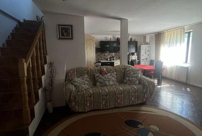 Casă cu 4 camere în Central - 6