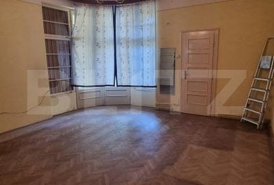 Apartament 2 camere, decomandat, 72 mp, zona ultracentrala - 2