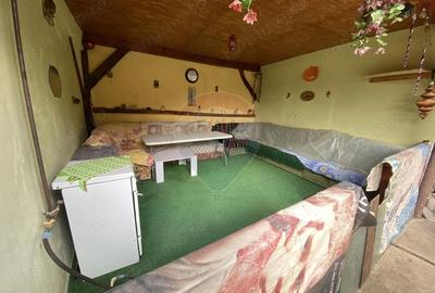 Casă cu 4 camere cu Teren 937 Mp în Ațel - 1