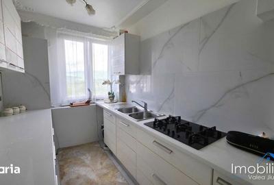 Apartament cu 3 camere în Central - 1