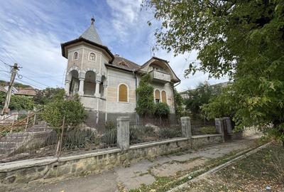Casă cu 4 camere în Central - 4