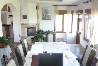 Casă cu 5 camere cu Teren 1200 Mp în Vulcan - 3