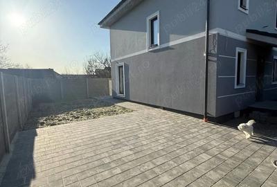 Casă cu Teren 250 Mp în Central