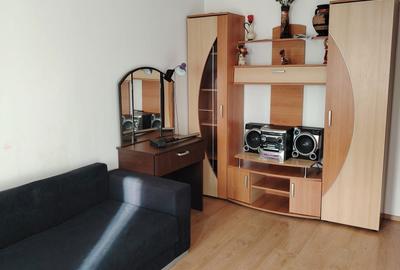 Garsonieră decomandată în Turnătorie