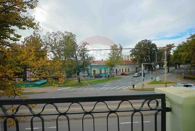 De vanzare apartament cu 2 camere, etaj 1, str. Republicii - 2