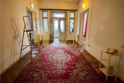 Casă cu 4 camere cu Canalizare în Central - 10