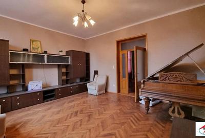 Apartament cu 3 camere în Central - 4