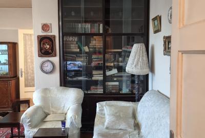 Piata Romana- metrou, 2 camere , 56mp - 12