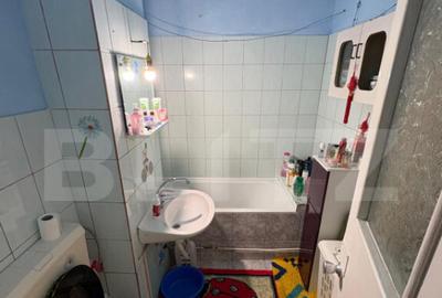 Apartament 4 camere, 80 mp, spa?ios, etaj intermediar - 1