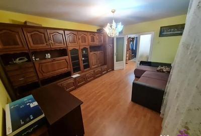 Apartament cu 2 camere decomandat în Decebal