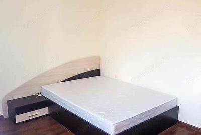 Garsonieră în Titan