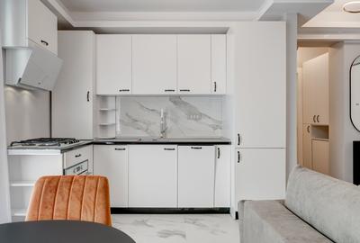 4 CAMERE - PARCARE INCLUSA - BALCON DE 14,3 MP SI TERASA DE 10,7 MP - UNIRII - 6