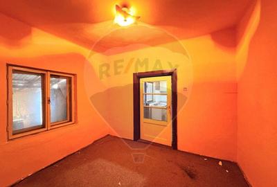 Casă cu 3 camere cu Canalizare în Central - 5