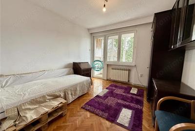 Apartament cu 3 camere semidecomandat în Cornișa - 3