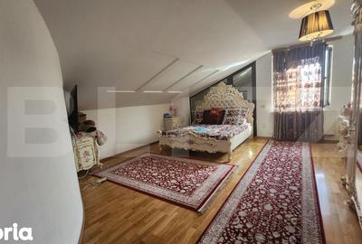 Casă cu 7 camere cu Teren 292 Mp în Central - 18