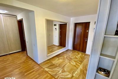 Apartament cu 3 camere, mobilat în Tractorul - 18