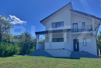 Vila de lux cu 5 camere in Galata, zona linistita - 1