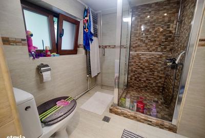 Casă cu 7 camere cu Teren 1227 Mp în Negru Vodă - 19