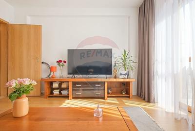 Apartament cu 3 camere decomandat, mobilat în Tractorul - 3