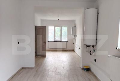 Casa de vanzare, cu 6 camere, 288 mp, zona Voinesti - 17