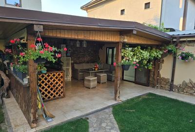 Casă individuală cu 6 camere cu Canalizare în Km 5 - 2