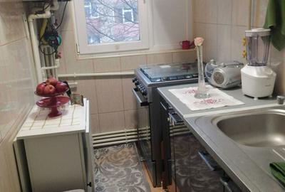 Apartament cu 3 camere semidecomandat în Casa de Cultură - 2