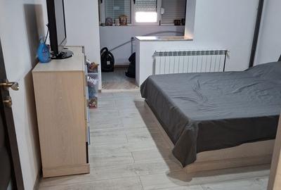 Apartament cu 3 camere decomandat în Gura Văii - 8