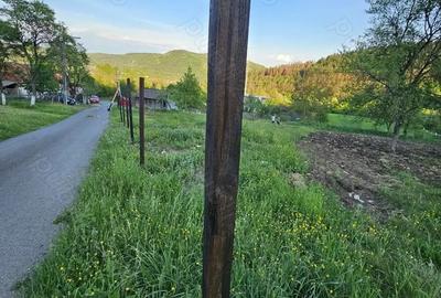 Teren de 1466 mp, în Șoimuș - 2