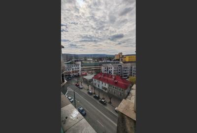 De vanzare apartament spatios cu 4 camere decomandate, zona gării - 18