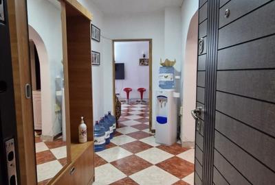 Apartament cu 4 camere decomandat, mobilat în Vitan Mall - 2