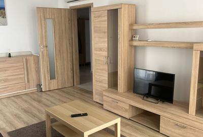 Apartament cu 2 camere decomandat, mobilat în Tractorul - 4