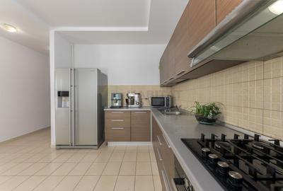 Apartament cu 3 camere decomandat, mobilat în Titan - 10