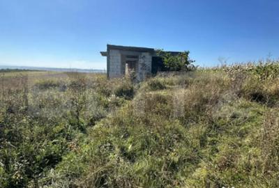 Teren de 4296 mp, în Central