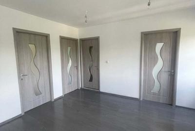 Casă cu 4 camere cu Teren 500 Mp în Buturugeni - 2