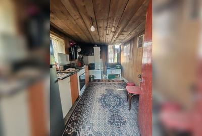 Casă cu 6 camere cu Teren 711 Mp în Leontinești - 13